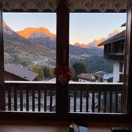 Pelmo Dolomiti's House